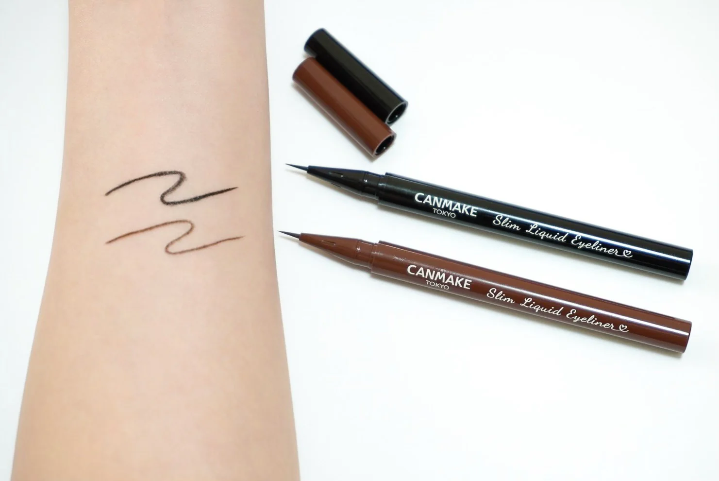 Canmake Slim Liquid Eyeliner 01 Black - Image 4