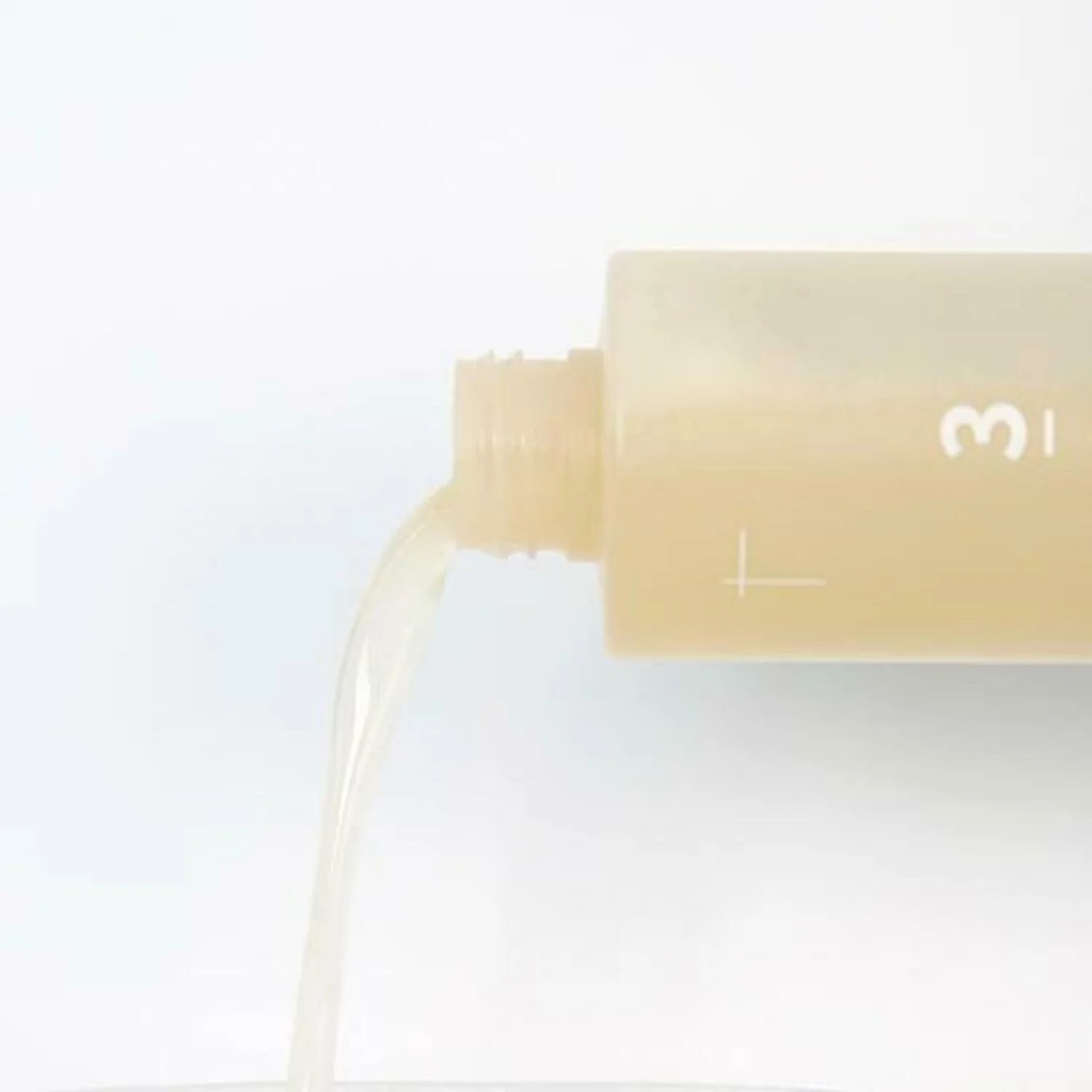 Numbuzin No.3 Super Glowing Essence Toner 200ml - Image 5