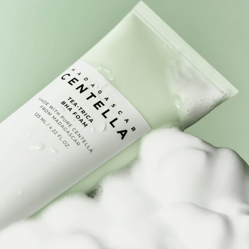 Skin1004 Madagascar Centella Tea-Trica BHA Foam 125ml - Image 3